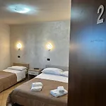 E Cariddi Couette-café 3*