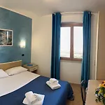 Couette-café E Cariddi Scilla