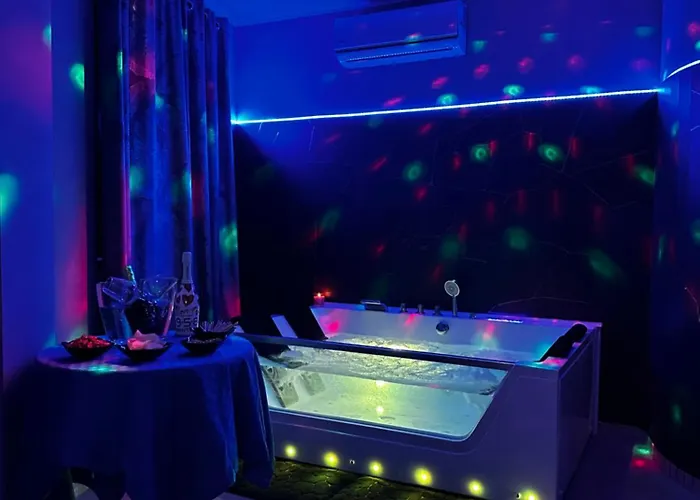 E Cariddi לינה וארוחת בוקר 3*